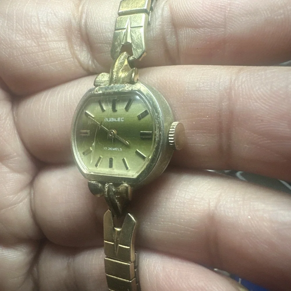 Vintage‎ Jubilee 17 JEWEL Manual Wind Green Dial 20mm Ladies Watch For Repair